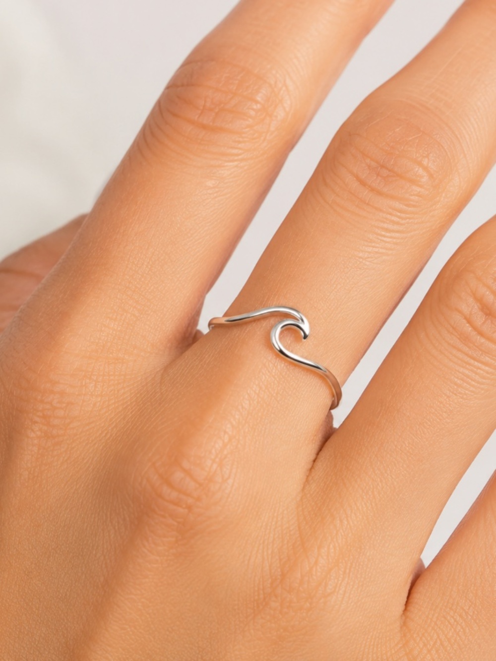 NWT Sterling Silver Little Wave Ring 🌊 - SIZE 5